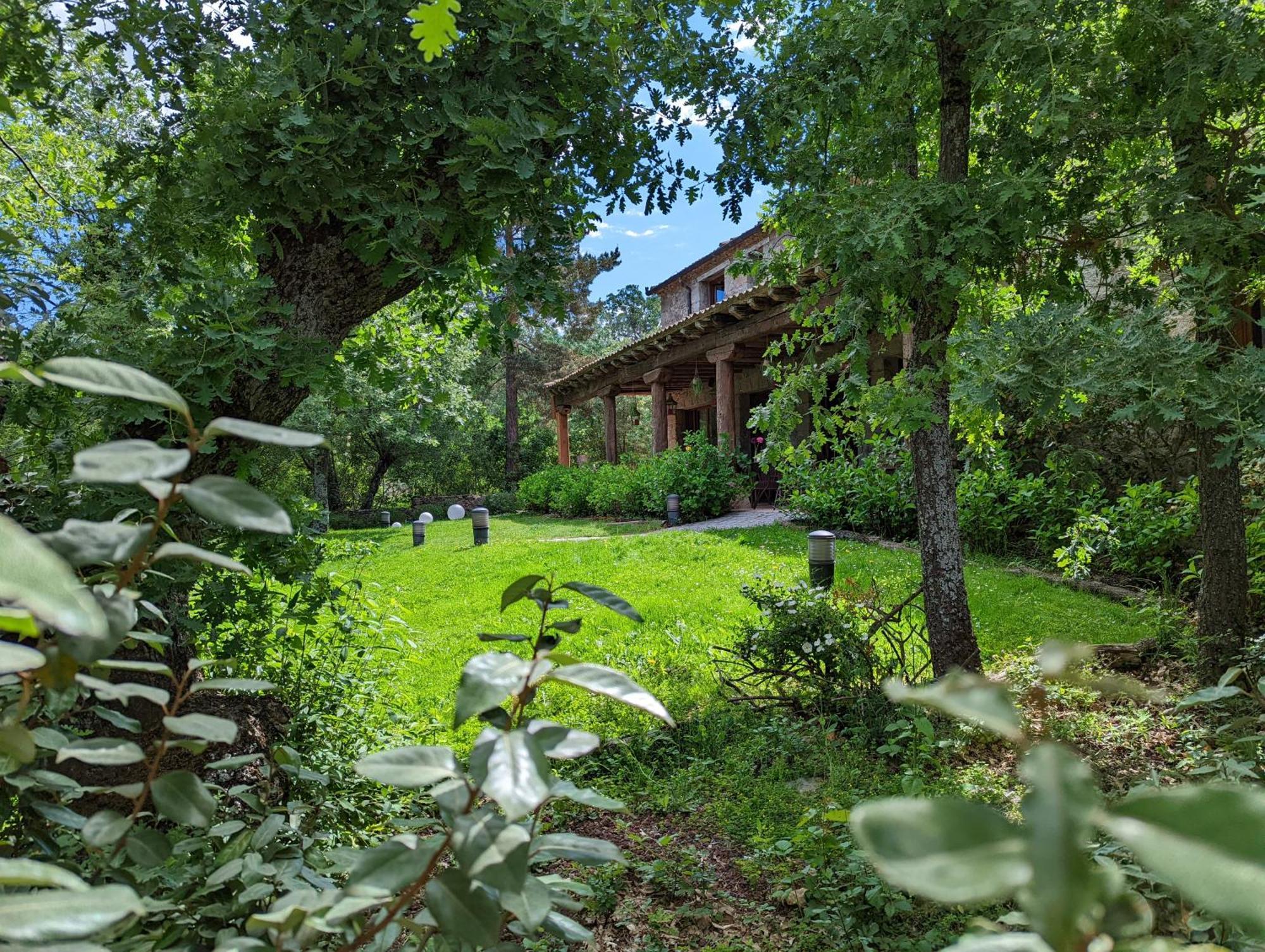 Posada Restaurante Fuenteplateada Collado Hermoso Ngoại thất bức ảnh